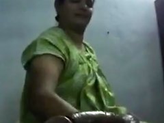 Juicy Handjob By South Indian Hoe